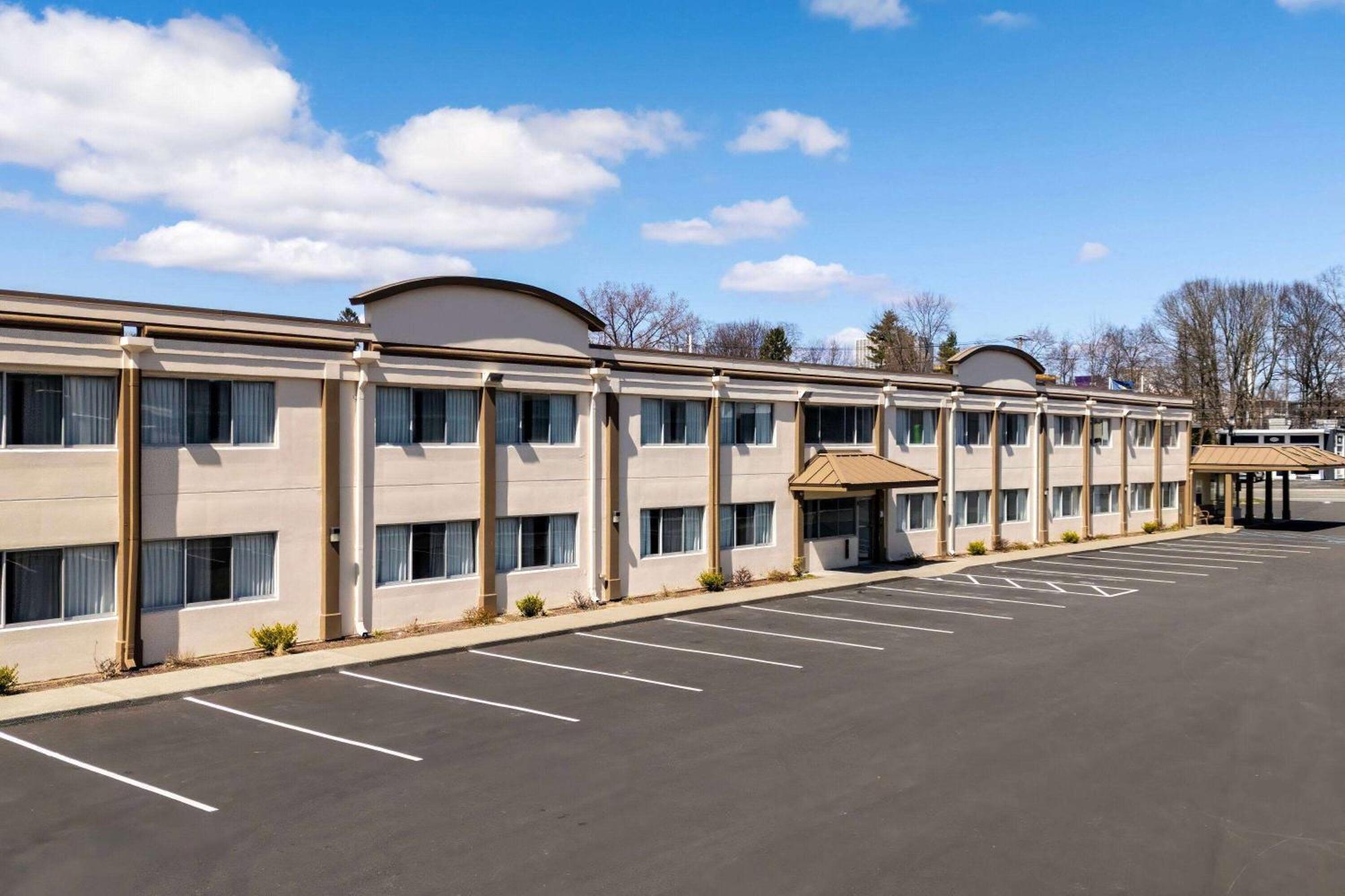 Days Inn By Wyndham Albany Suny Екстериор снимка