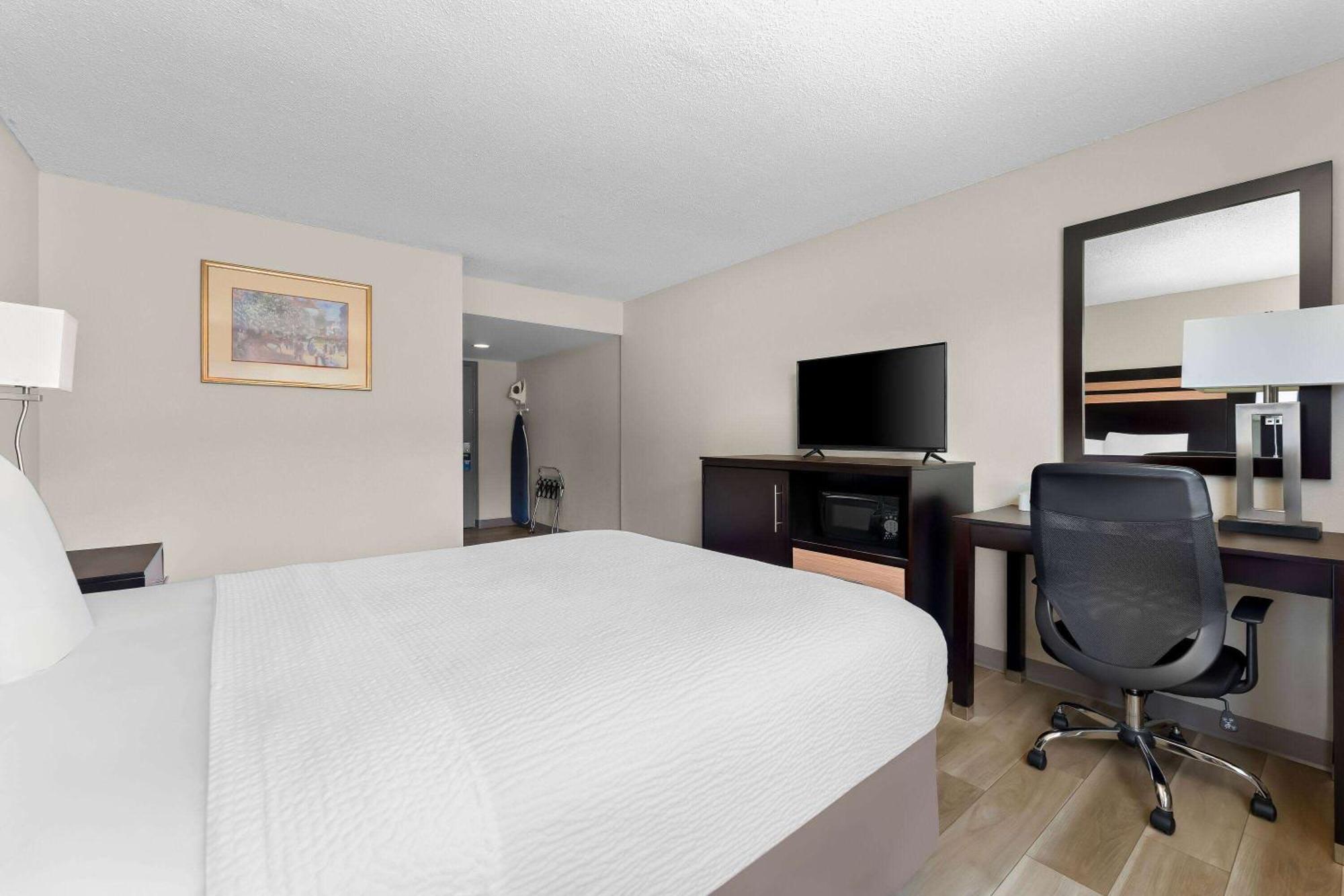 Days Inn By Wyndham Albany Suny Екстериор снимка