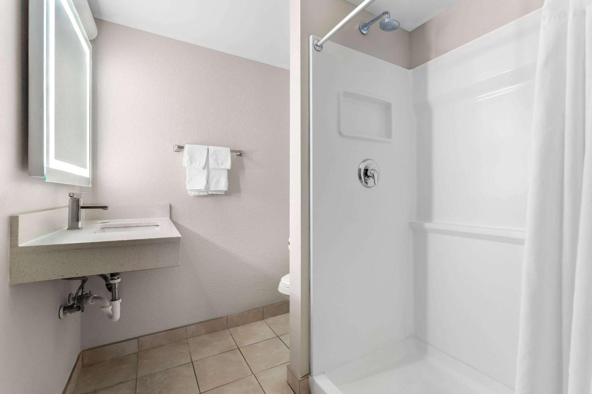 Days Inn By Wyndham Albany Suny Екстериор снимка