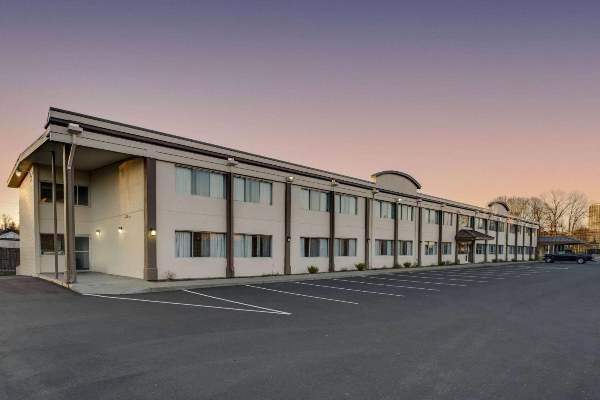 Days Inn By Wyndham Albany Suny Екстериор снимка