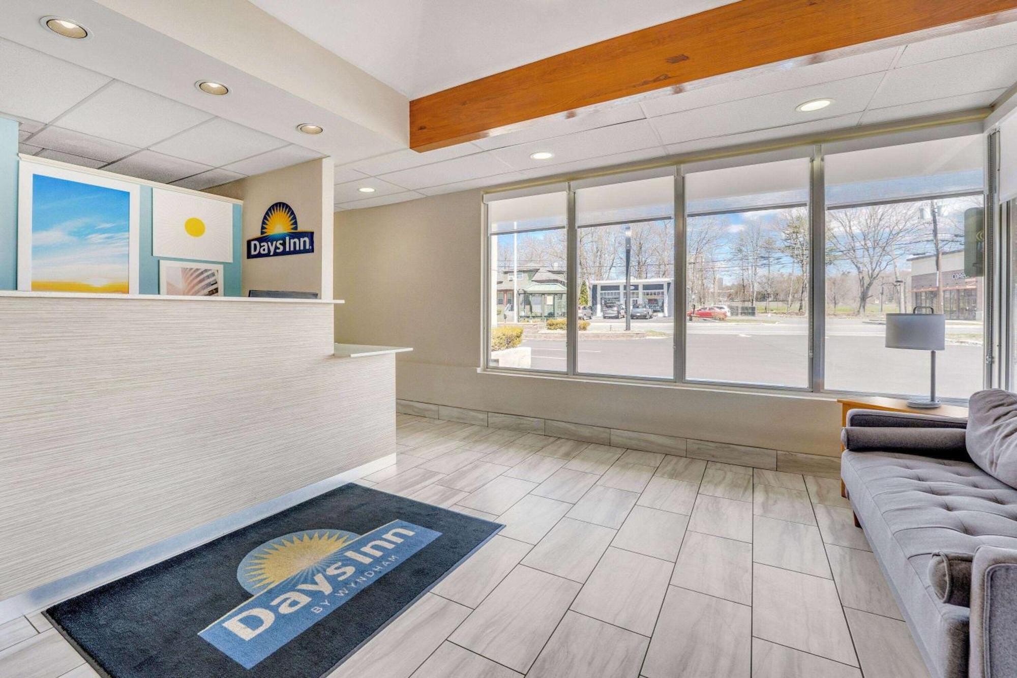 Days Inn By Wyndham Albany Suny Екстериор снимка